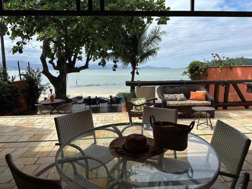Frente al mar de Porto Belo con 5 habitaciones, 12 personas